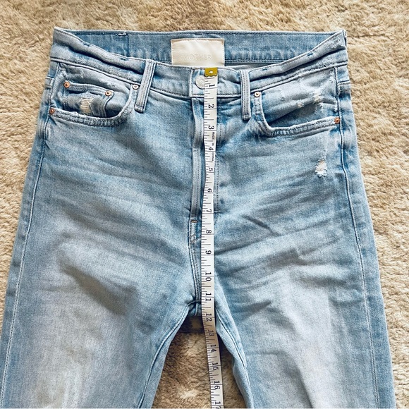 Mother The Huffy Skimp Rope's End Light Wash Distressed Straight Leg Jean Sz 27 - Picture 4 of 16